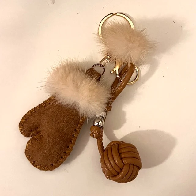 Taschen Anhänger Fell Handschuh