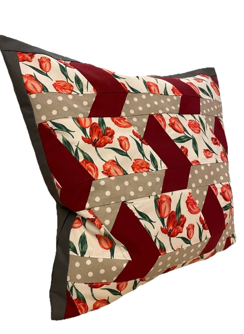 Patchwork Kissenhülle in 3D Optik, Landhausstil Kissenbezug, rot/weiß/anthrazit 40x40cm
