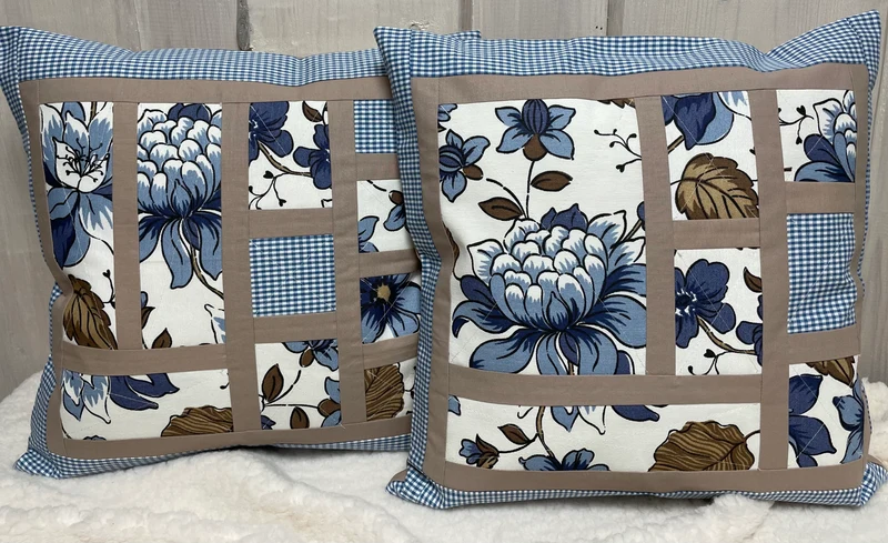 Patchwork Kissenhülle, Landhausstil Kissenbezug, blau / beige 40x40cm.