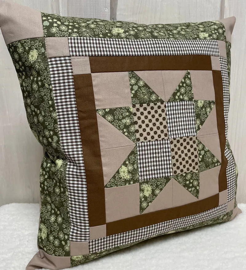 Patchwork Kissenhülle, Landhausstil Kissenbezug, braun / beige /grün 40x40cm.