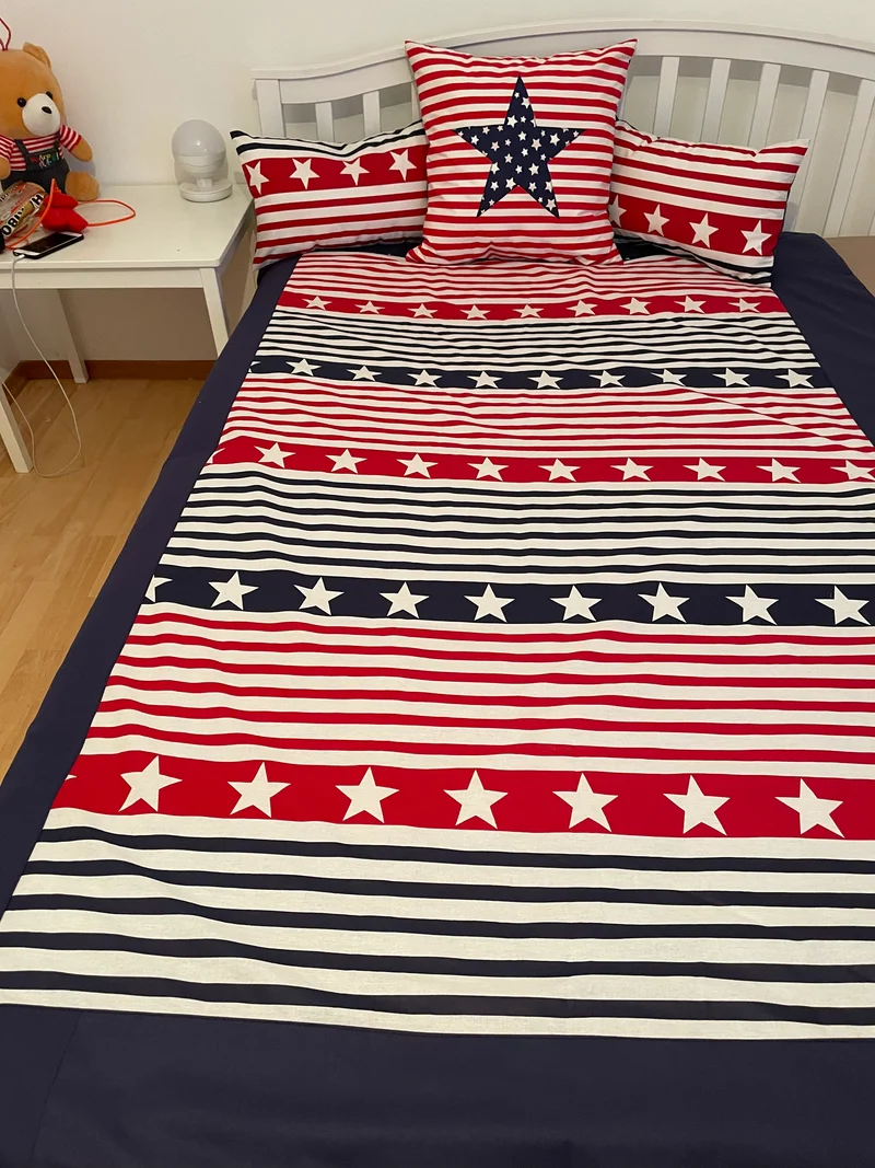 Patchwork Decke, Tagesdecke, Kinderdecke, Bettüberwurf *USA* 130cm x 200cm blau/rot gestreift