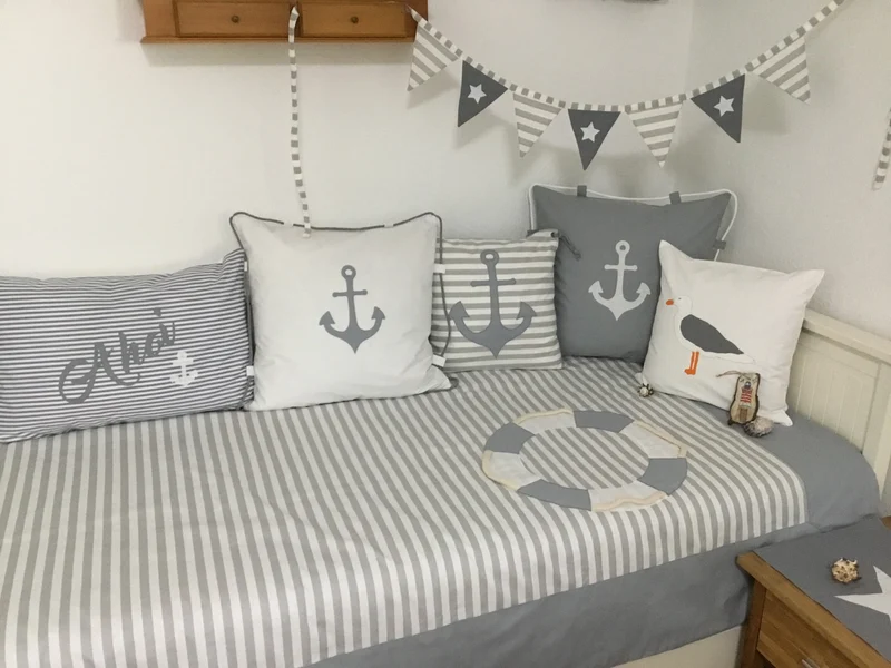 Maritime Patchwork Decke, Tagesdecke, Kinderdecke, Bettüberwurf 130cm x 200cm grau/weiß