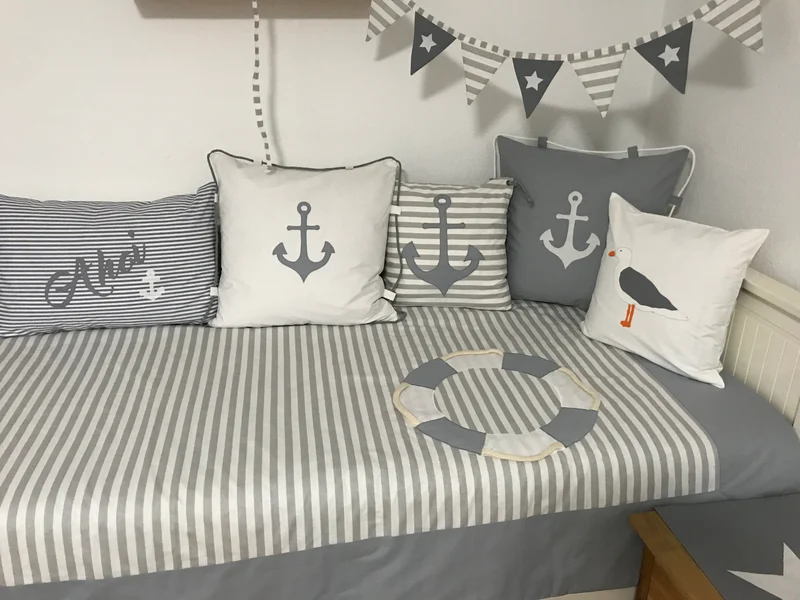 Maritime Patchwork Decke, Tagesdecke, Kinderdecke, Bettüberwurf 130cm x 200cm grau/weiß