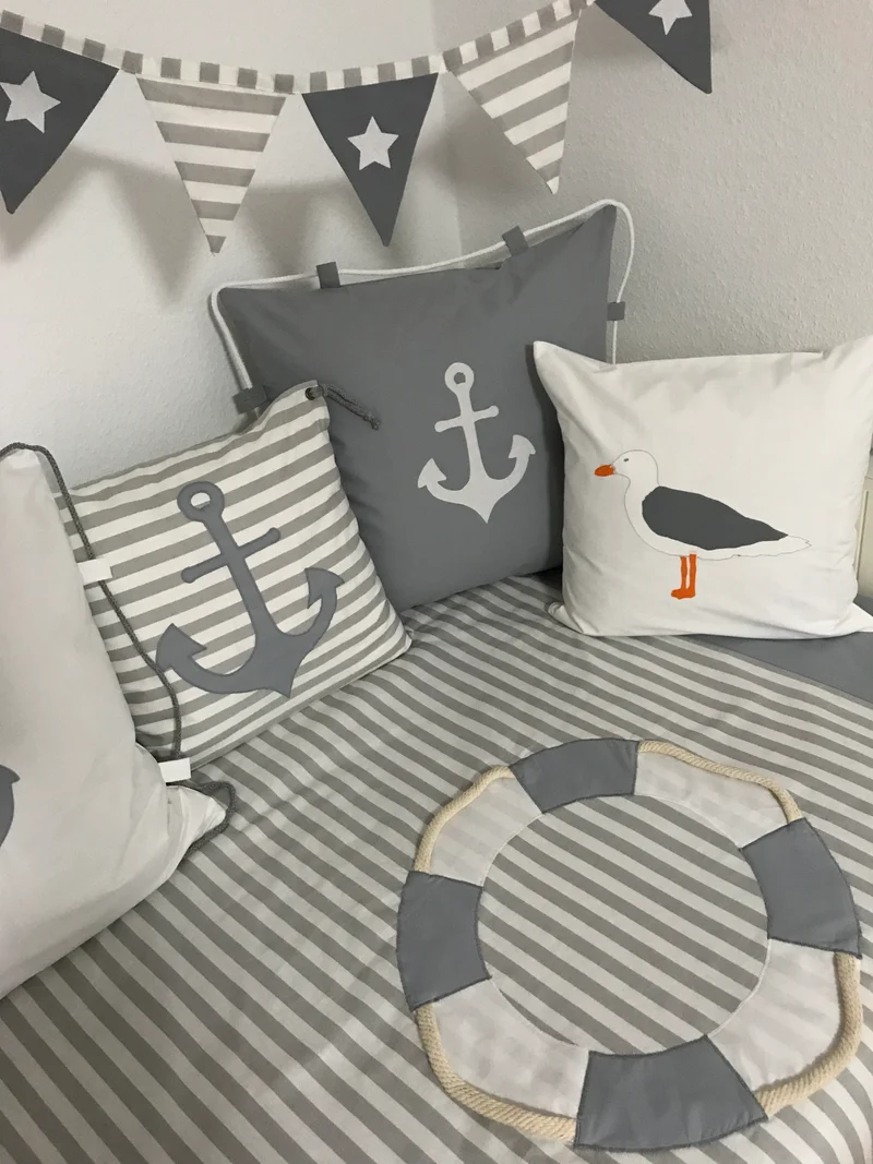 Maritime Patchwork Decke, Tagesdecke, Kinderdecke, Bettüberwurf 130cm x 200cm grau/weiß