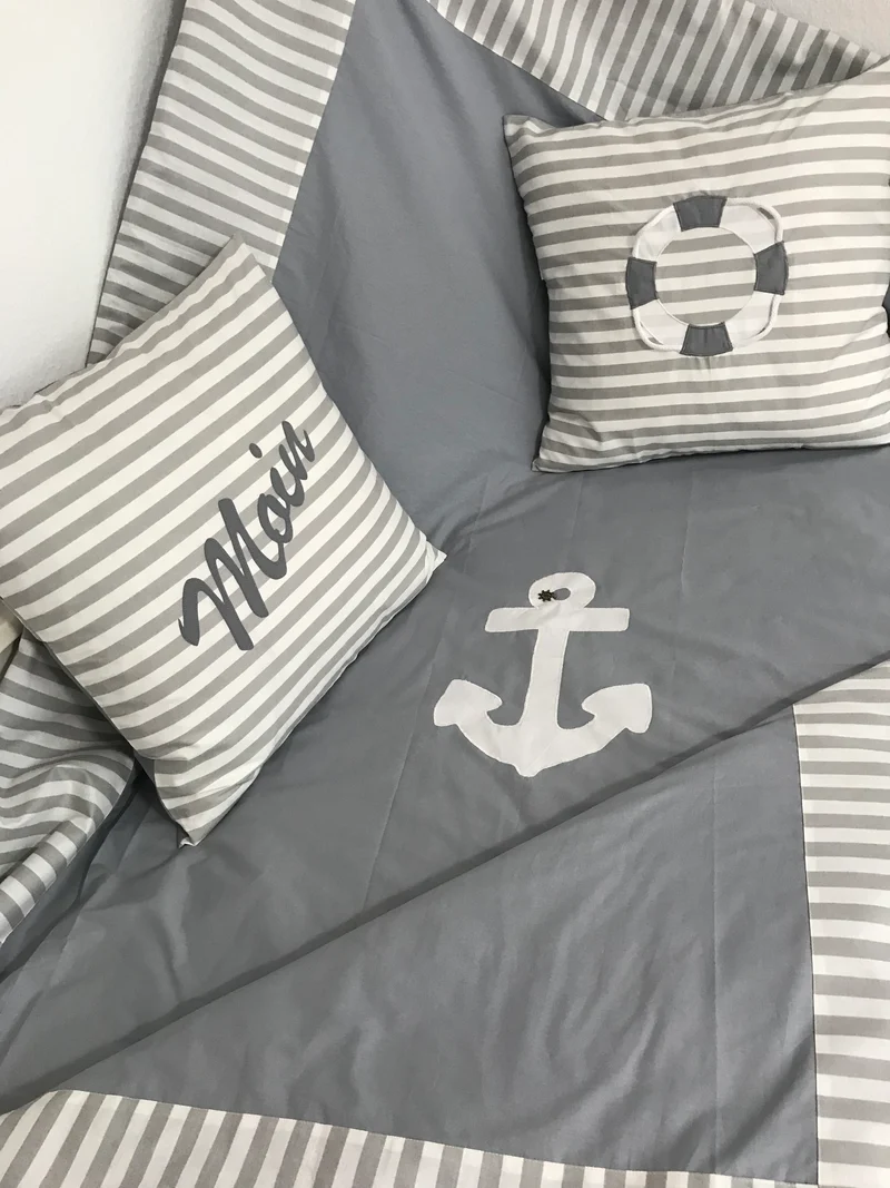 Maritime Patchwork Decke, Tagesdecke, Kinderdecke, Bettüberwurf 130cm x 200cm grau/weiß