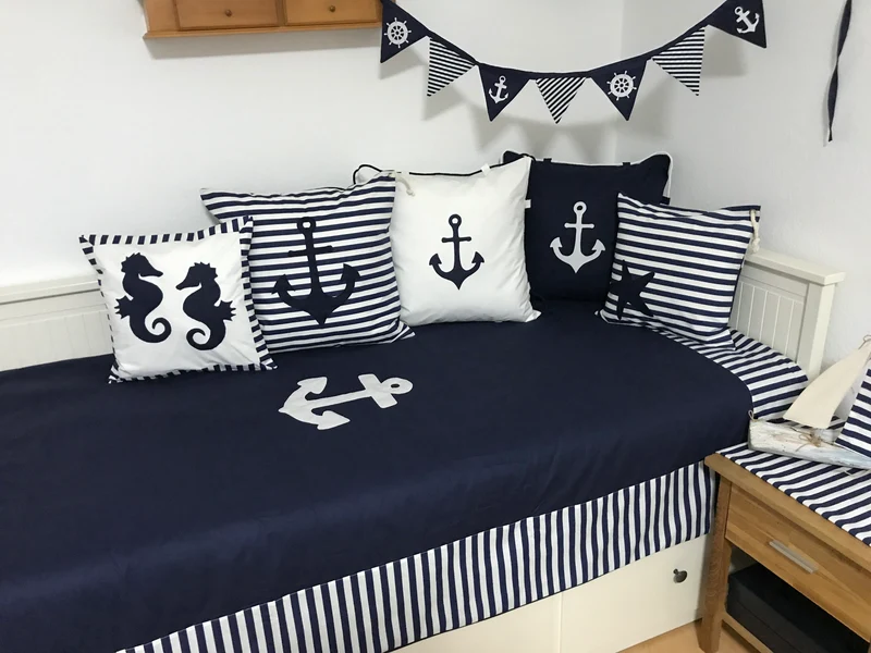 Maritime Patchwork Decke, Tagesdecke, Kinderdecke, Bettüberwurf 130cm x 200cm blau/weiß gestreift