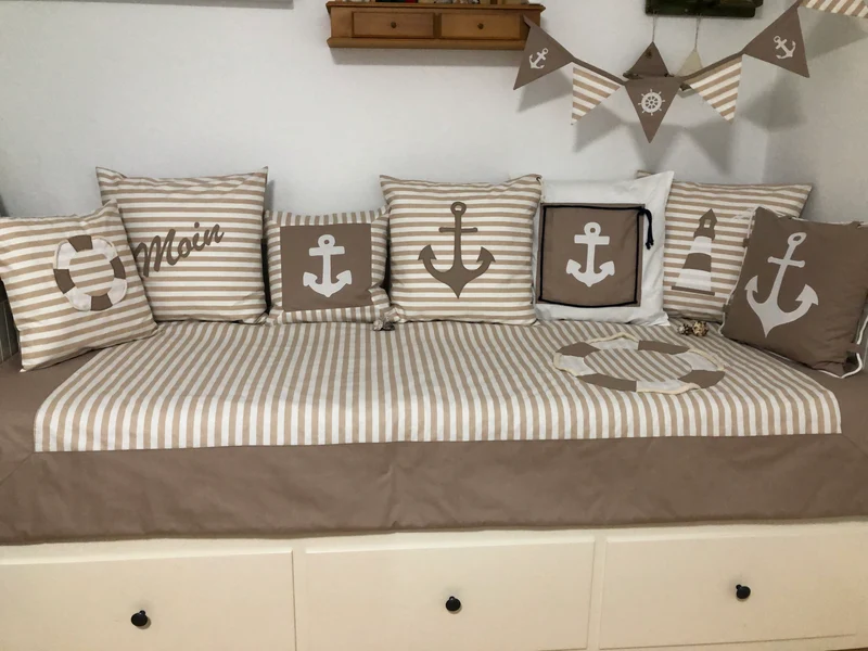 Maritime Patchwork Decke, Tagesdecke, Kinderdecke, Bettüberwurf 130cm x 200cm beige /weiß gestreift