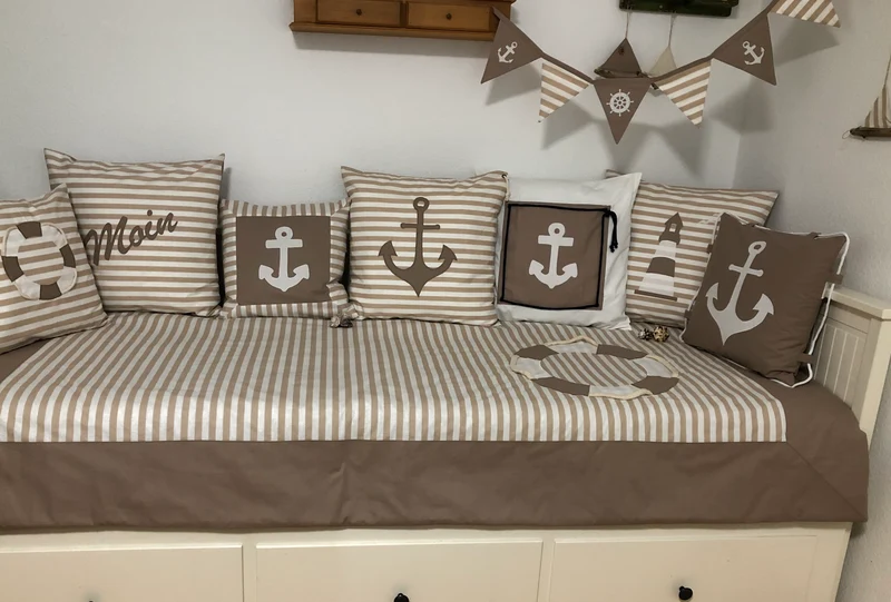 Maritime Patchwork Decke, Tagesdecke, Kinderdecke, Bettüberwurf 130cm x 200cm beige /weiß gestreift