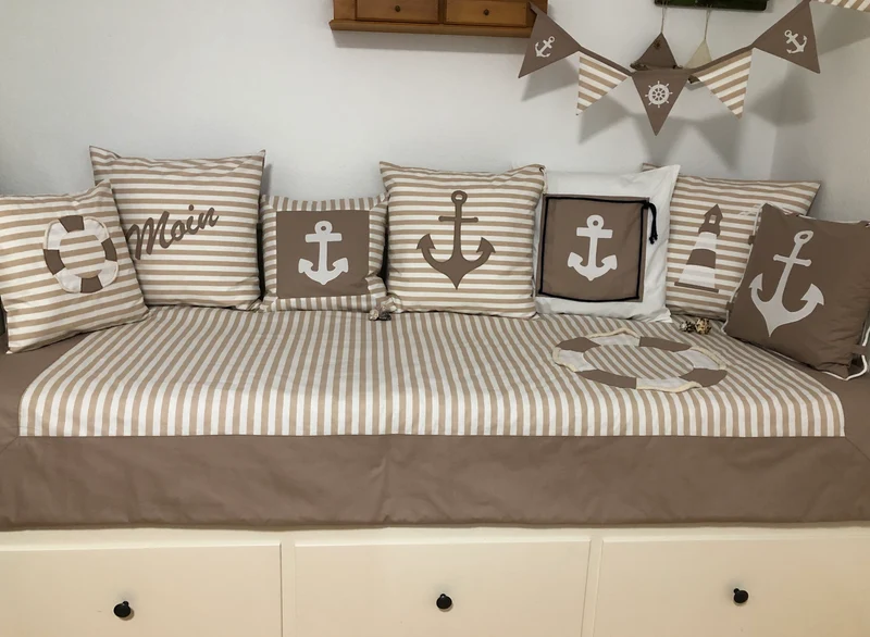 Maritime Patchwork Decke, Tagesdecke, Kinderdecke, Bettüberwurf 130cm x 200cm beige /weiß gestreift