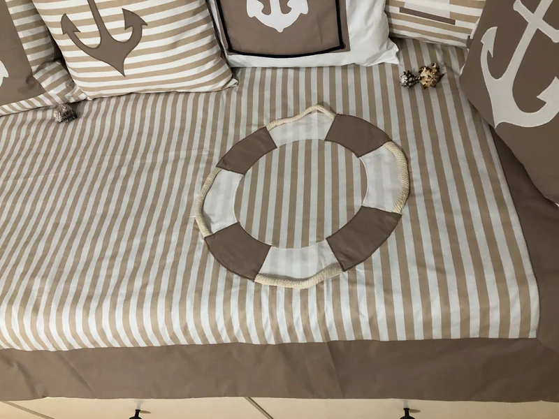 Maritime Patchwork Decke, Tagesdecke, Kinderdecke, Bettüberwurf 130cm x 200cm beige /weiß gestreift