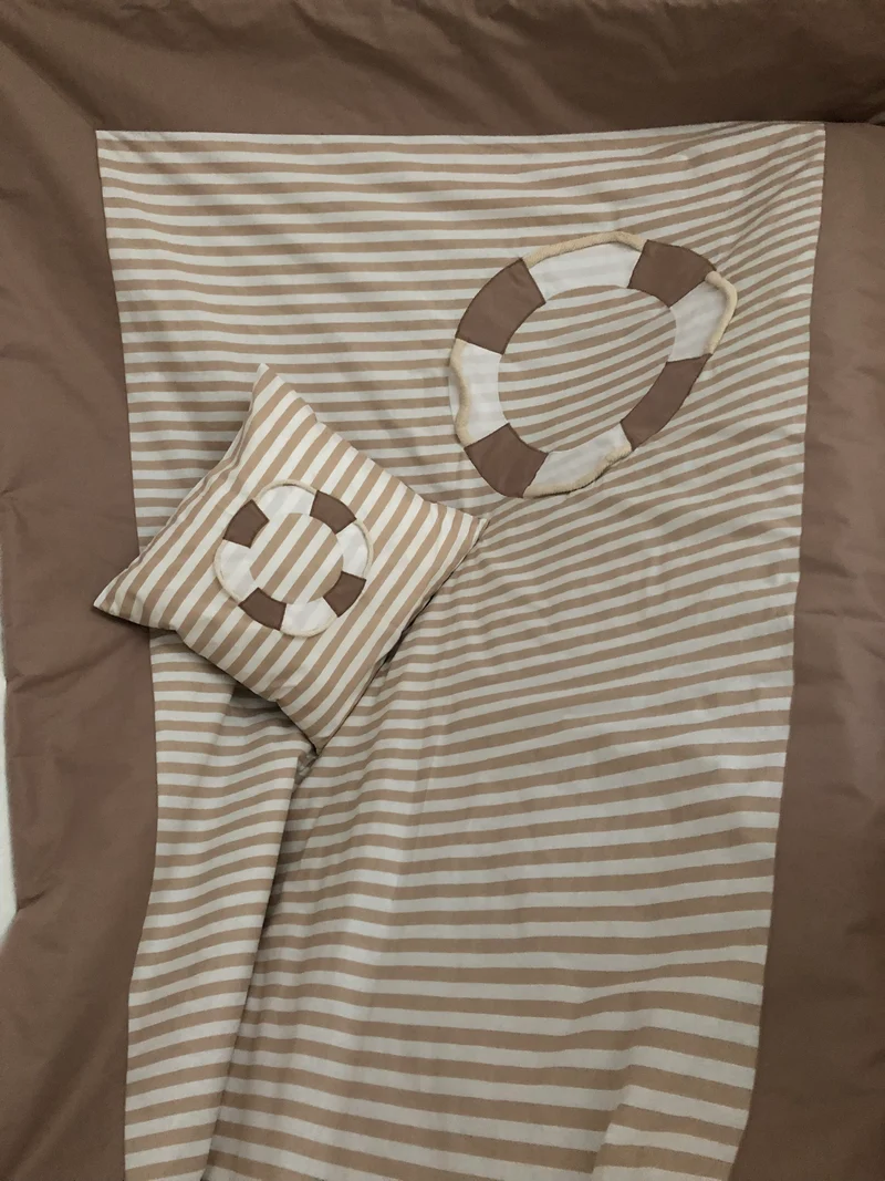 Maritime Patchwork Decke, Tagesdecke, Kinderdecke, Bettüberwurf 130cm x 200cm beige /weiß gestreift