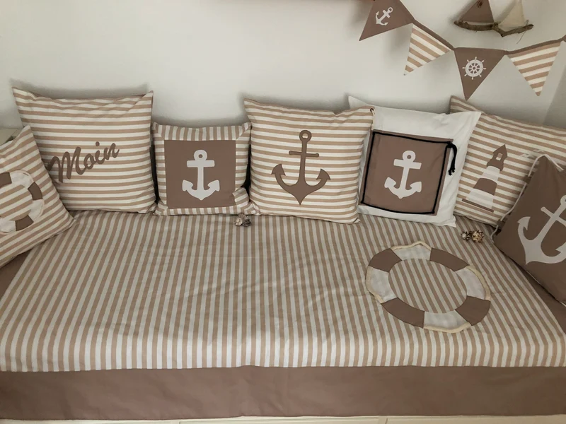 Maritime Patchwork Decke, Tagesdecke, Kinderdecke, Bettüberwurf 130cm x 200cm beige /weiß gestreift