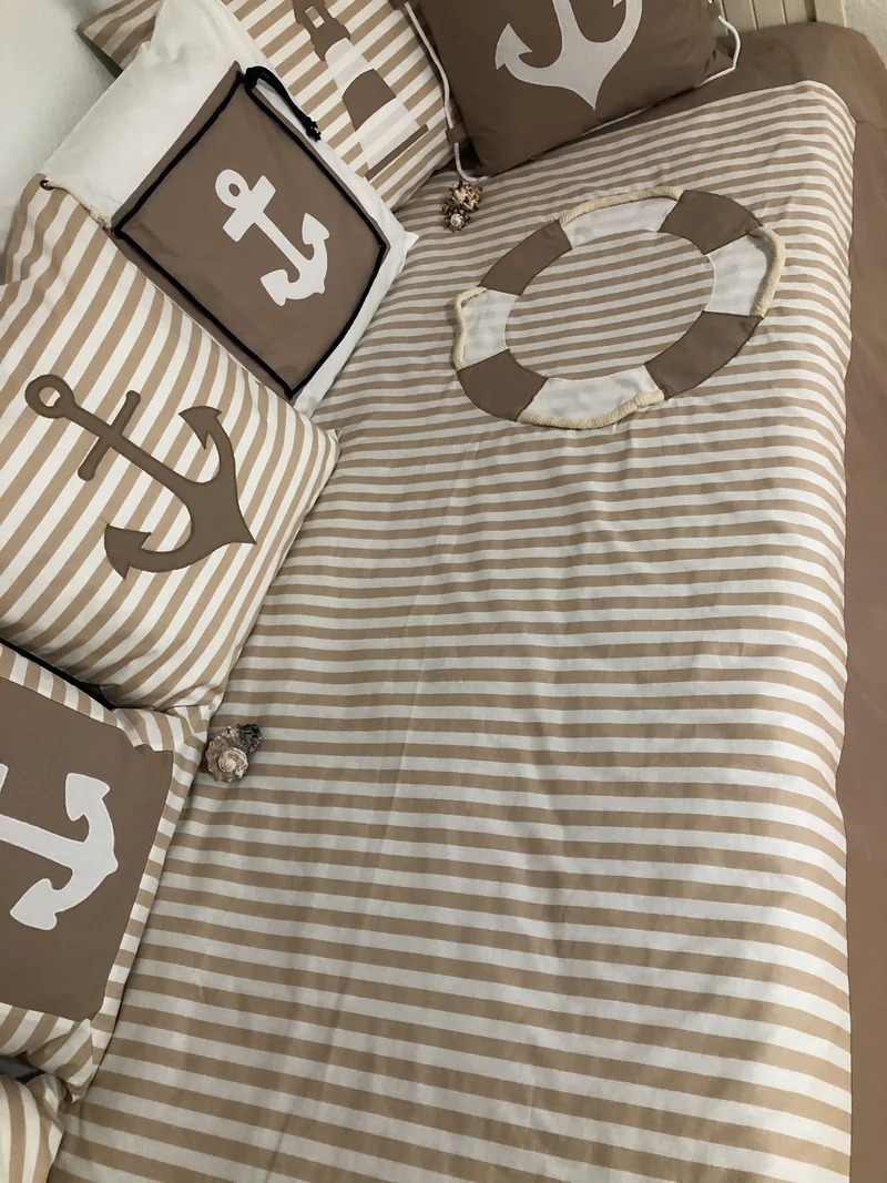 Maritime Patchwork Decke, Tagesdecke, Kinderdecke, Bettüberwurf 130cm x 200cm beige /weiß gestreift