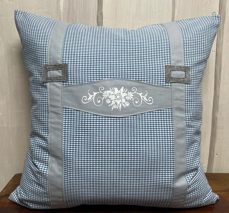 Landhausstil Kissenhülle * Kissenbezug * blau/grau kariertes Dekokissen * Hosenträger *