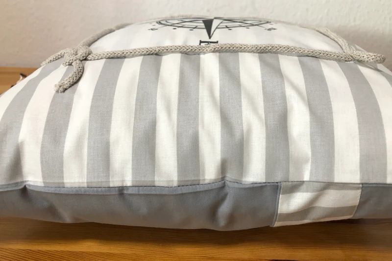 Maritime Kissenhülle, Kissenbezug, Landhausstil Kissen * Kompass * grau/weiß
