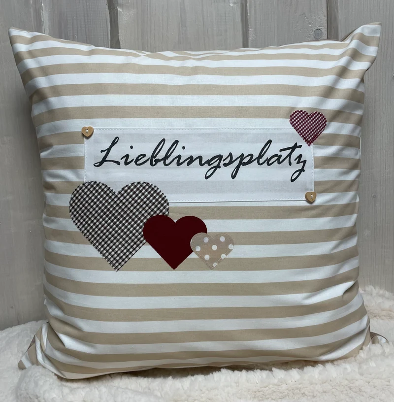 Landhausstil Kissenhülle, Kissenbezug, Dekokissen Lieblingsplatz, beige/weiß gestreift