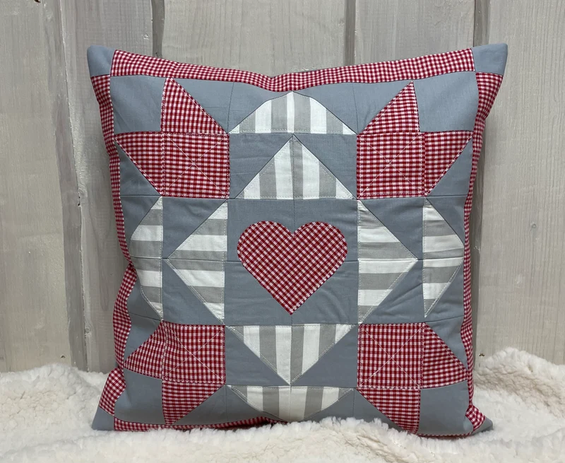 Patchwork Kissenhülle, Landhausstil Kissenbezug, rot/grau 40x40cm.