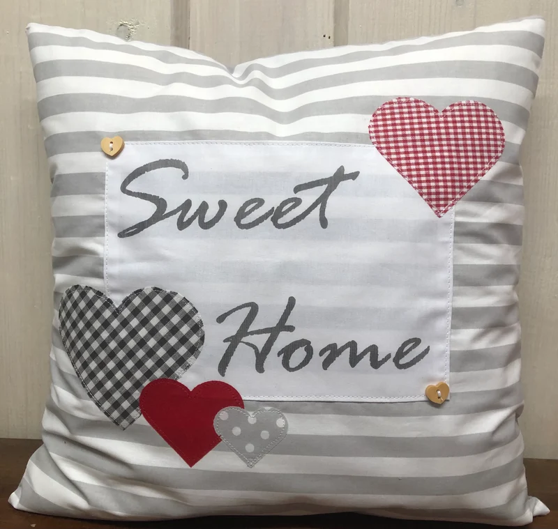 Landhausstil Kissenhülle * Kissenbezug * Dekokissen * Sweet Home * grau/weiß mit roten Herzen