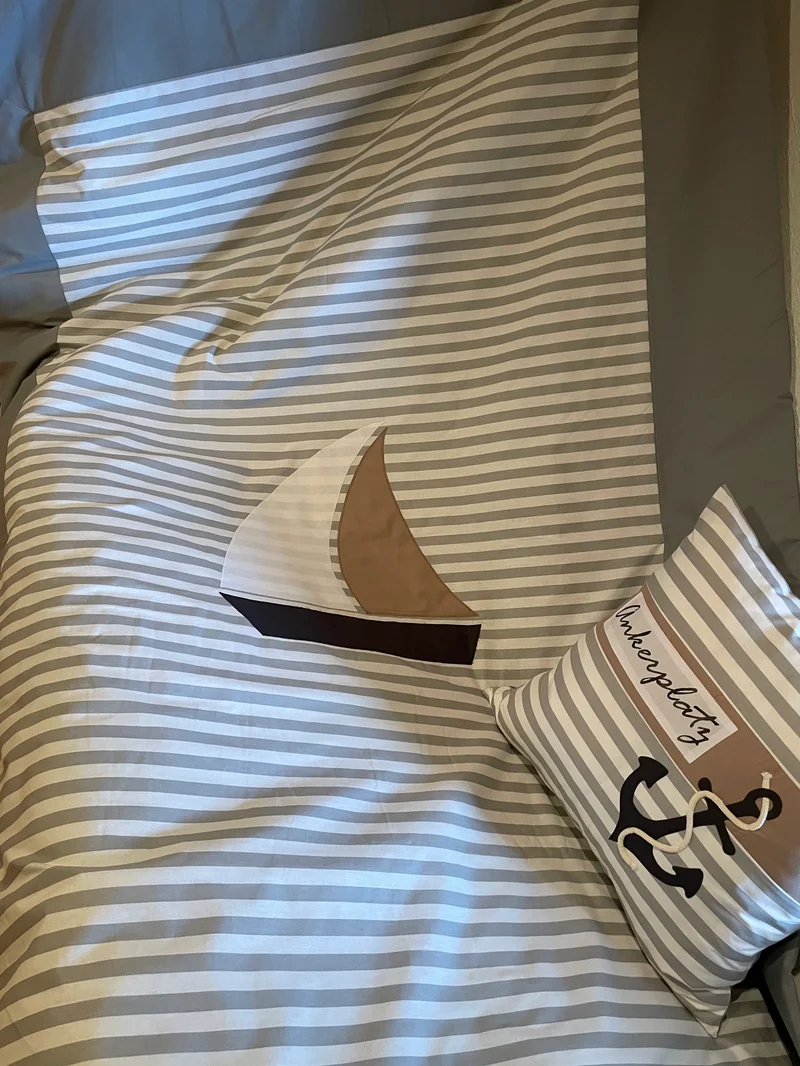 1x Maritime Patchwork Decke, Tagesdecke, Kinderdecke, Bettüberwurf 130cm x 200cm grau/weiß
