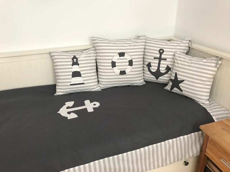 Maritime Patchwork Decke, Tagesdecke, Kinderdecke, Bettüberwurf 130cm x 200cm grau/weiß gestreift