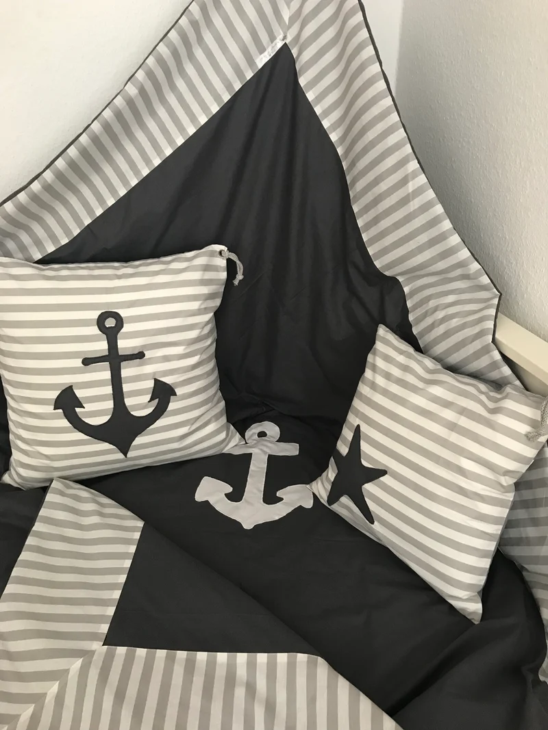 Maritime Patchwork Decke, Tagesdecke, Kinderdecke, Bettüberwurf 130cm x 200cm grau/weiß gestreift