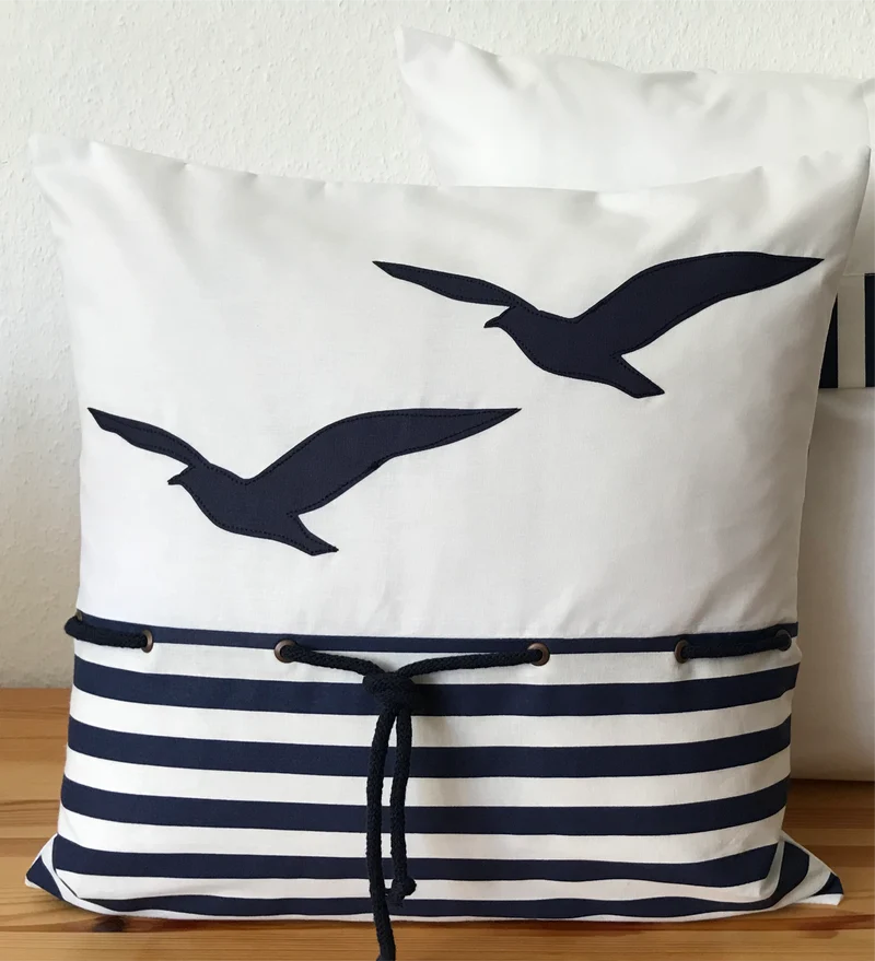 1x Maritime Kissenhülle, Kissenbezug, Landhausstil Kissen, Dekokissen Möwen weiß