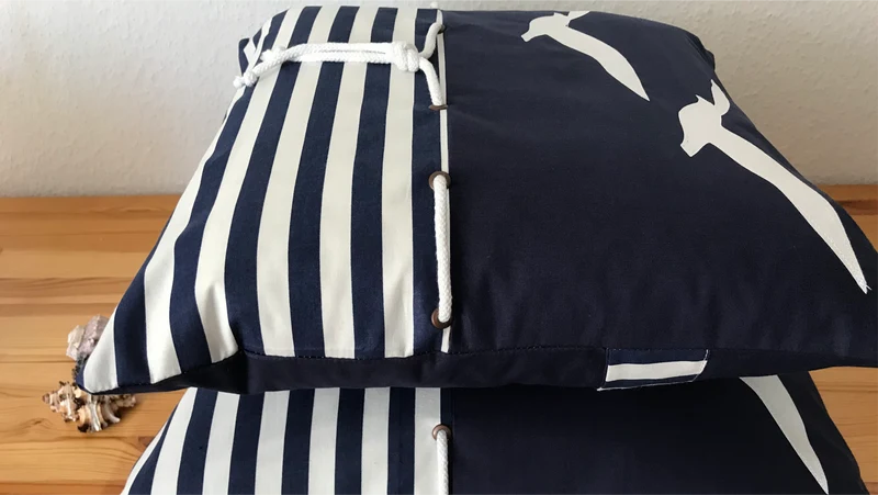 1 Maritime Kissenhülle, Kissenbezug,Landhausstil Kissen Möwen blau/weiß
