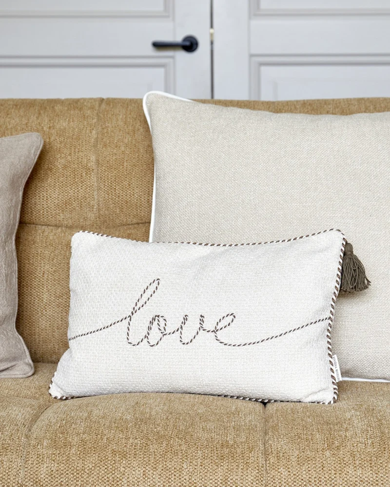 Kissenbezug "With Love Pillow Cover 50x30" von Rivièra Maison