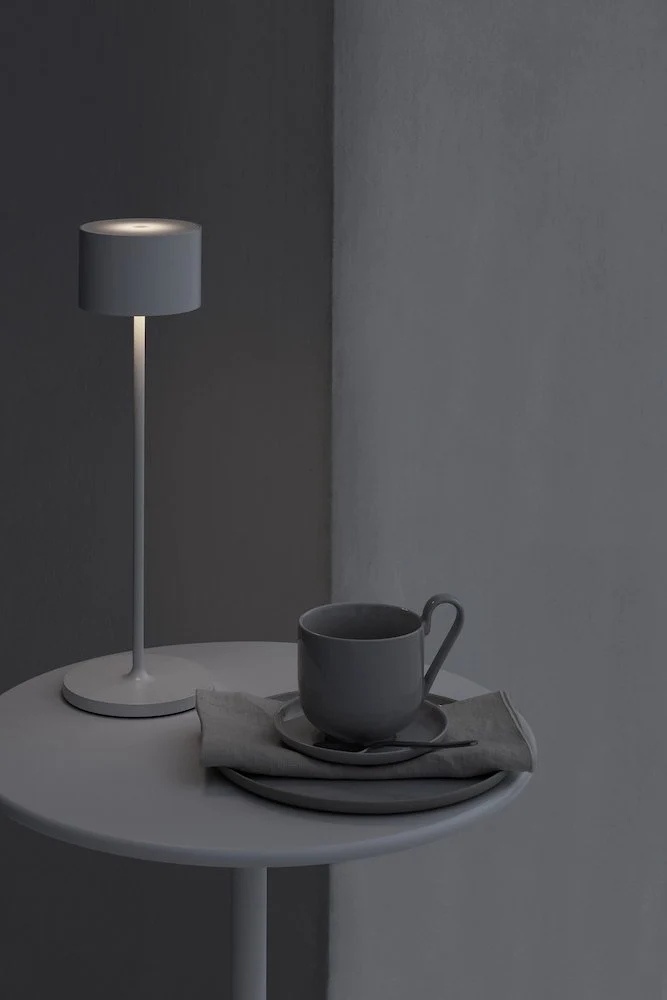 Blomus Mobile LED-Tischleuchte Farol Warm Gray