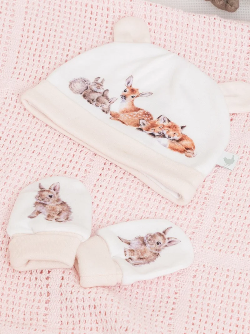 Waldtier Baby-Geschenkset mit Mütze und Handschuhe von Wrendale Designs