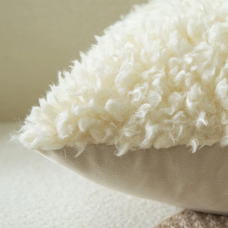 2er Set Kissenbezüge 45x45 cm Cremegelb Faux Pelz Bouclé Sherpa