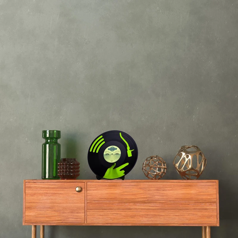 DJ Vinyl Dekoartikel aus einer echten Schallplatte in zufälliger Ausführung